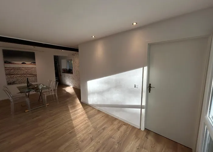 Absalonart Kunstvoll Wohnen *